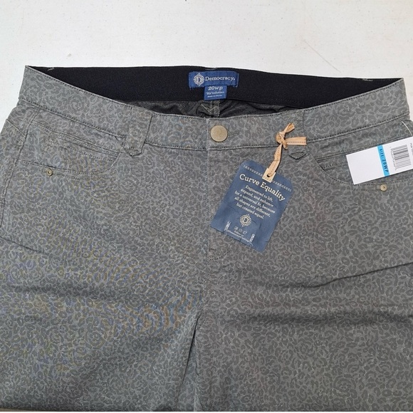 NWT Democracy "AB"solution Slimming & Butt Boost High Rise Jean - Picture 2 of 13